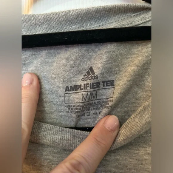 NWT adidas men’s Basic BOS short sleeve tee shirt gray and black. Size M - Picture 4 of 5